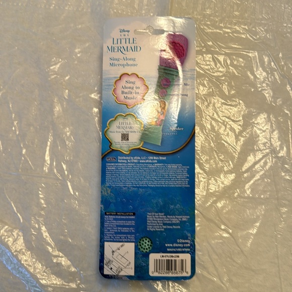 Unopened Disney The Little Mermaid 🎤 Along Microphone Lights Up - Picture 3 of 4